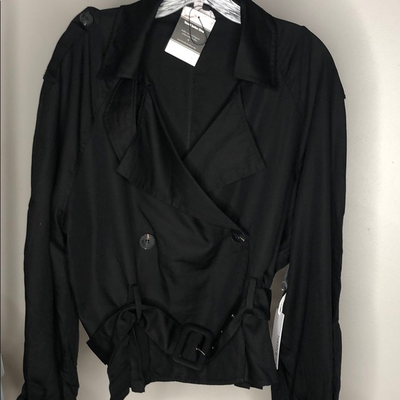 BLACK BELTED JACKET! - Picture 5 of 7